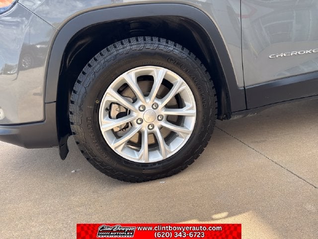 2022 Jeep Cherokee Latitude Lux