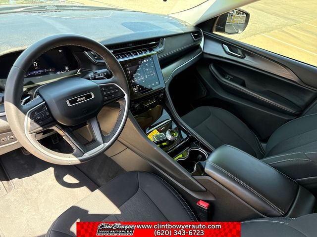 2023 Jeep Grand Cherokee Laredo