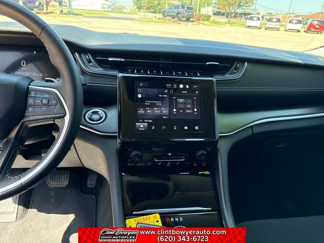 2023 Jeep Grand Cherokee Laredo