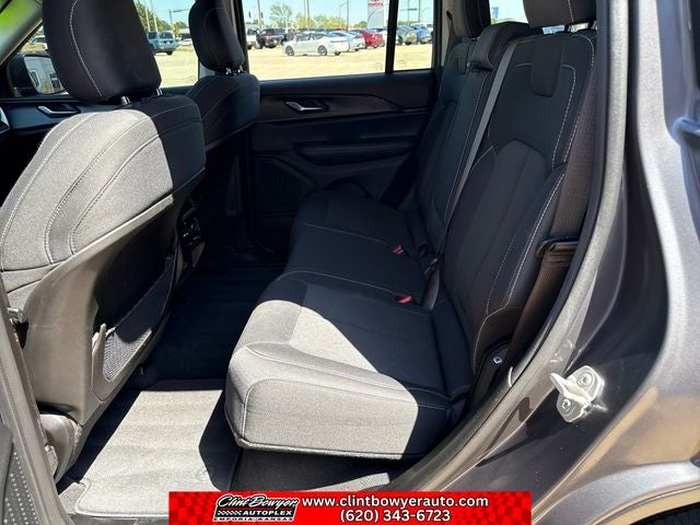 2023 Jeep Grand Cherokee Laredo