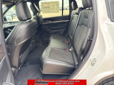 2026 Jeep Grand Cherokee Altitude