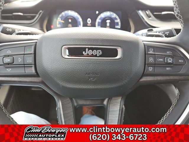 2026 Jeep Grand Cherokee Laredo