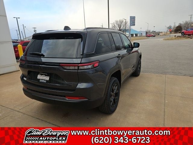 2026 Jeep Grand Cherokee Laredo