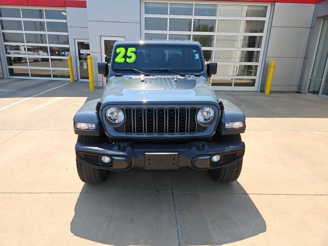 2025 Jeep Gladiator Nighthawk