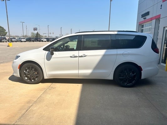 2024 Chrysler Pacifica Touring L in Emporia, KS - Clint Bowyer Autoplex