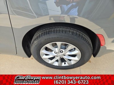 2025 Chrysler Pacifica Select