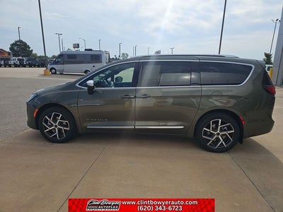 2027 Chrysler Pacifica Pinnacle