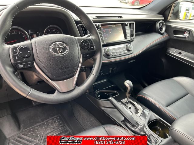 2017 Toyota RAV4 SE