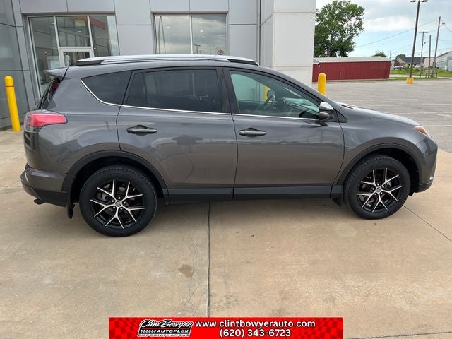 2017 Toyota RAV4 SE