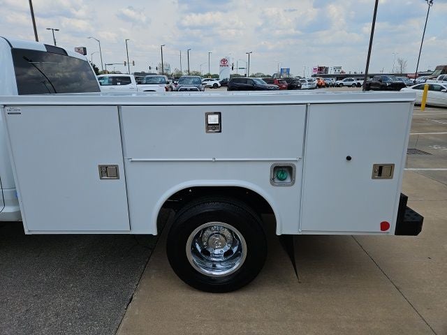 2024 RAM 3500 SLT