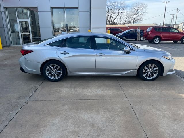 2019 Toyota Avalon Hybrid XLE Plus