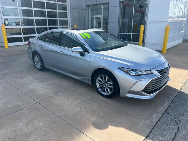2019 Toyota Avalon Hybrid XLE Plus