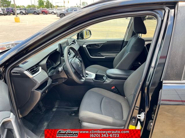 2022 Toyota RAV4 Hybrid LE