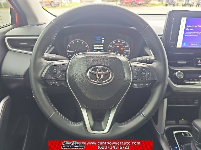 2025 Toyota Corolla Cross LE