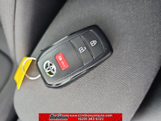 2025 Toyota Corolla Cross LE