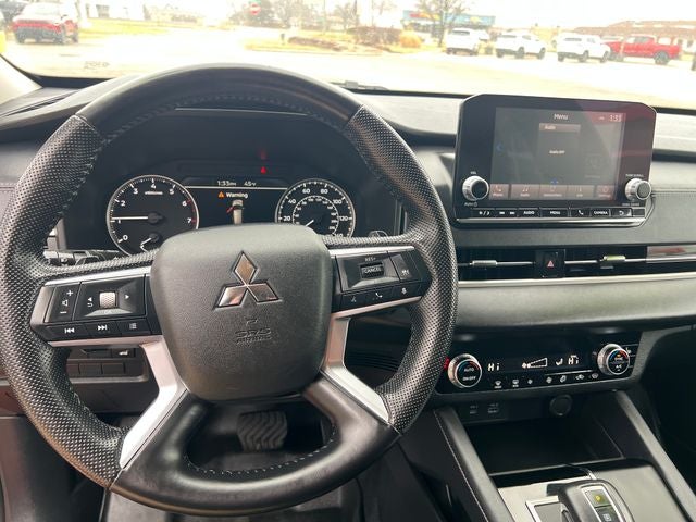 2023 Mitsubishi Outlander SE Special Edition