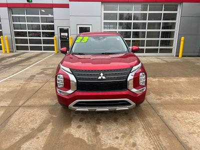 2023 Mitsubishi Outlander SE Special Edition