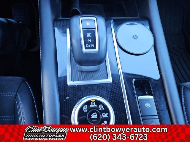 2024 Mitsubishi Outlander SE Black Edition w/Pano Roof