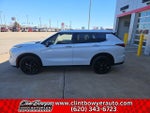 2024 Mitsubishi Outlander SE Black Edition w/Pano Roof