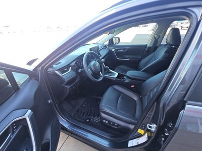 2022 Toyota RAV4 Hybrid XLE Premium